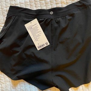 Lululemon 3” FindYourPace Gently Used with tags